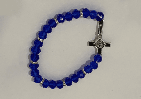 pulseira com crucificado e medalha são bento